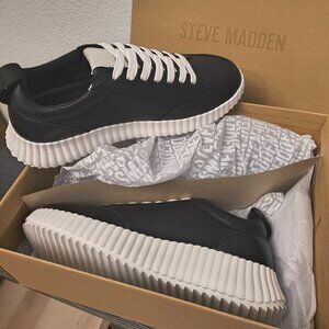 Brand New in Box Steve Madden Shock Jogger Sneakers 7.5 M